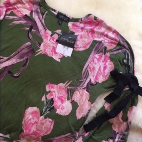 Topshop Floral Tie Sleeve Top - Picture 6 of 7